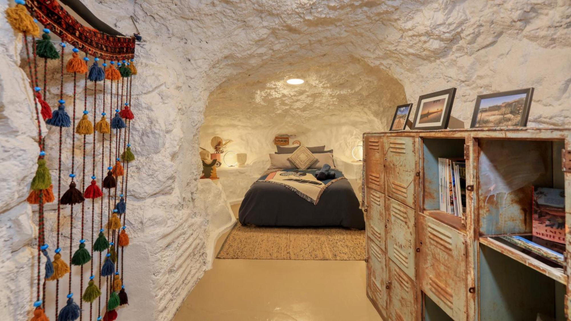 White Cliffs Accommodation -Daybreak Dugout - Unique Cave House ภายนอก รูปภาพ